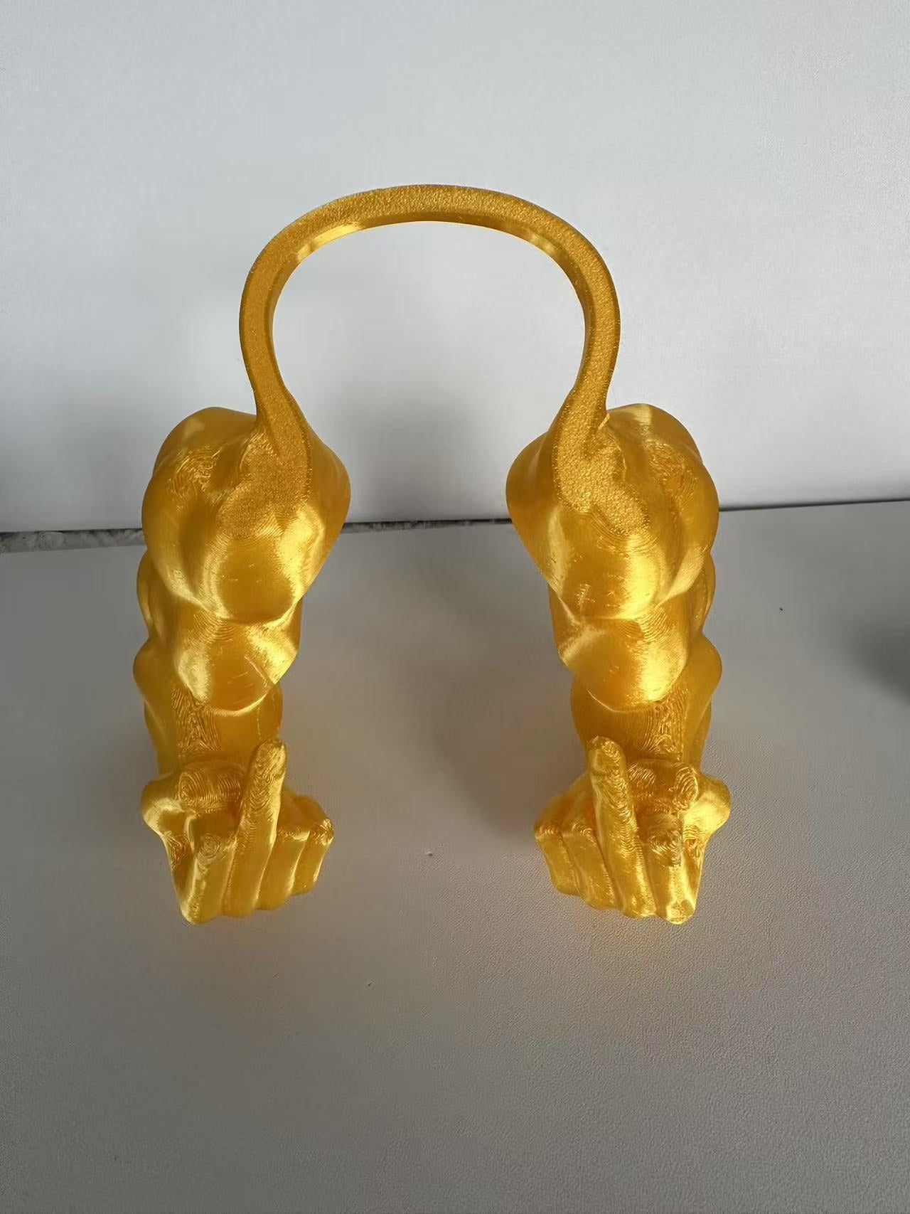 Creative Giant arm 3D