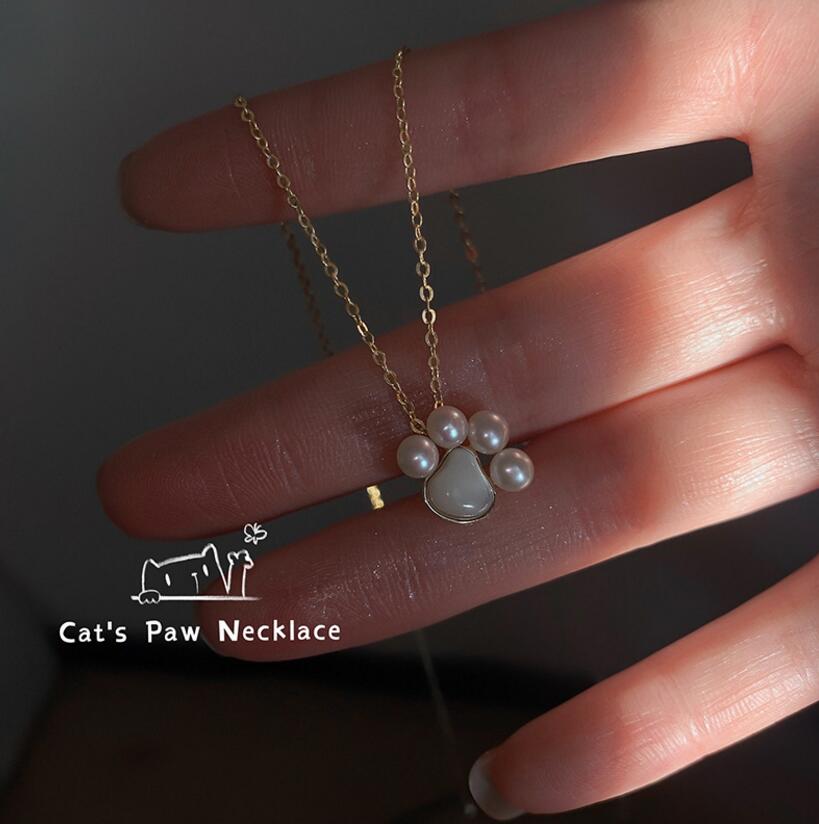 Beautiful Paw Pearl Necklace