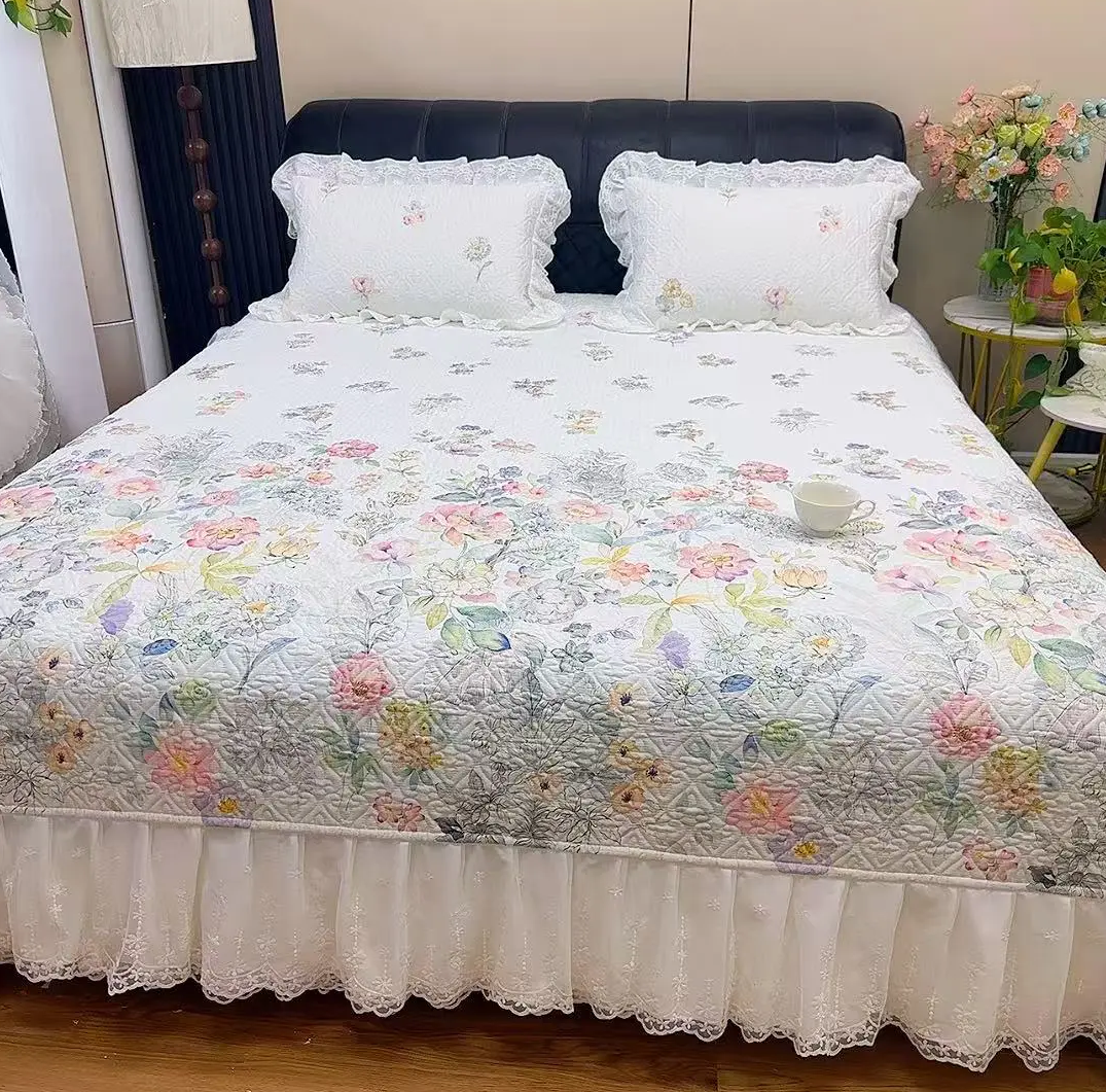 Fairy-Style Quilted Non-Slip Bed Cover