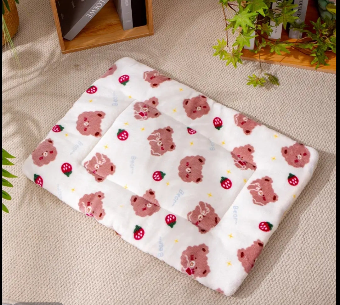 Dog and Cat Bed Winter Warm Mat Dog and Cat Sleeping Mat Pet Blanket