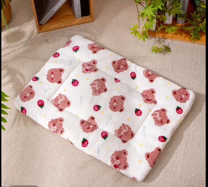 Dog and Cat Bed Winter Warm Mat Dog and Cat Sleeping Mat Pet Blanket