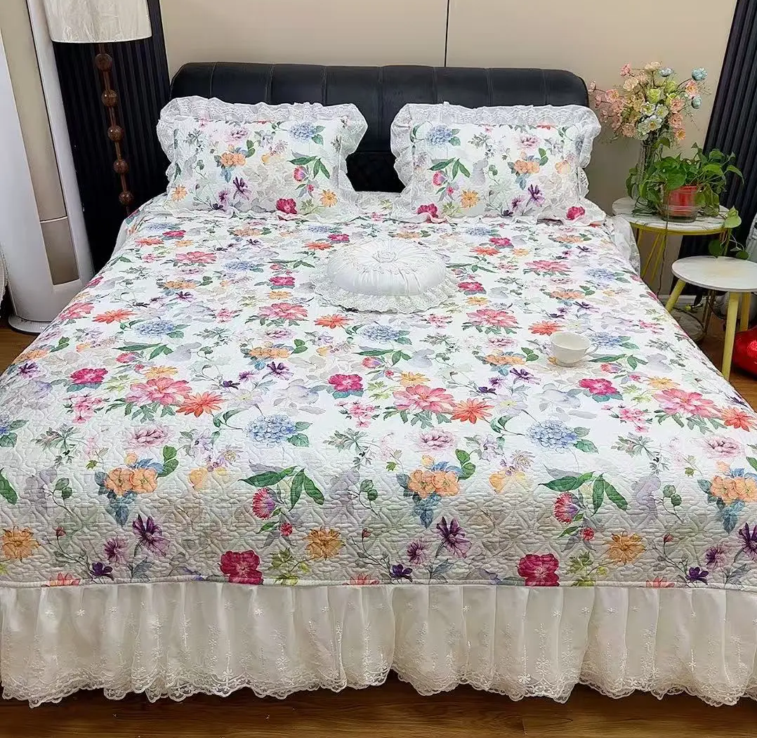 Fairy-Style Quilted Non-Slip Bed Cover