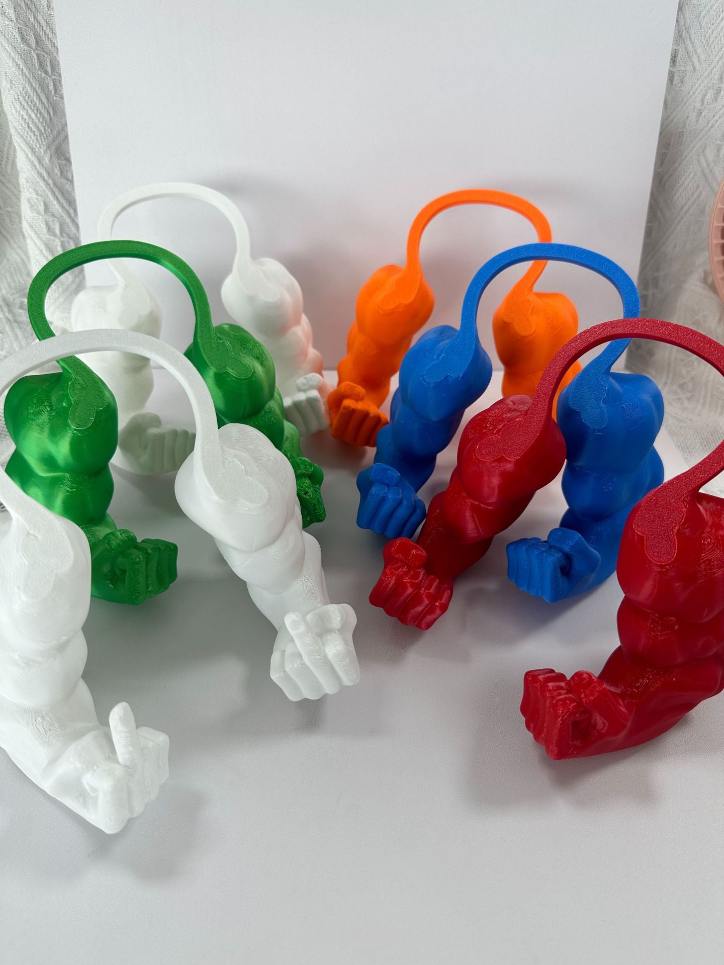 Creative Giant arm 3D