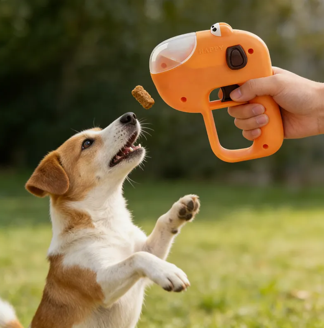 Hot Sale Cute Design Large Capacity Pet Treat Launcher Interactive Toy to Relieve Pet Boredom Pet Supplies