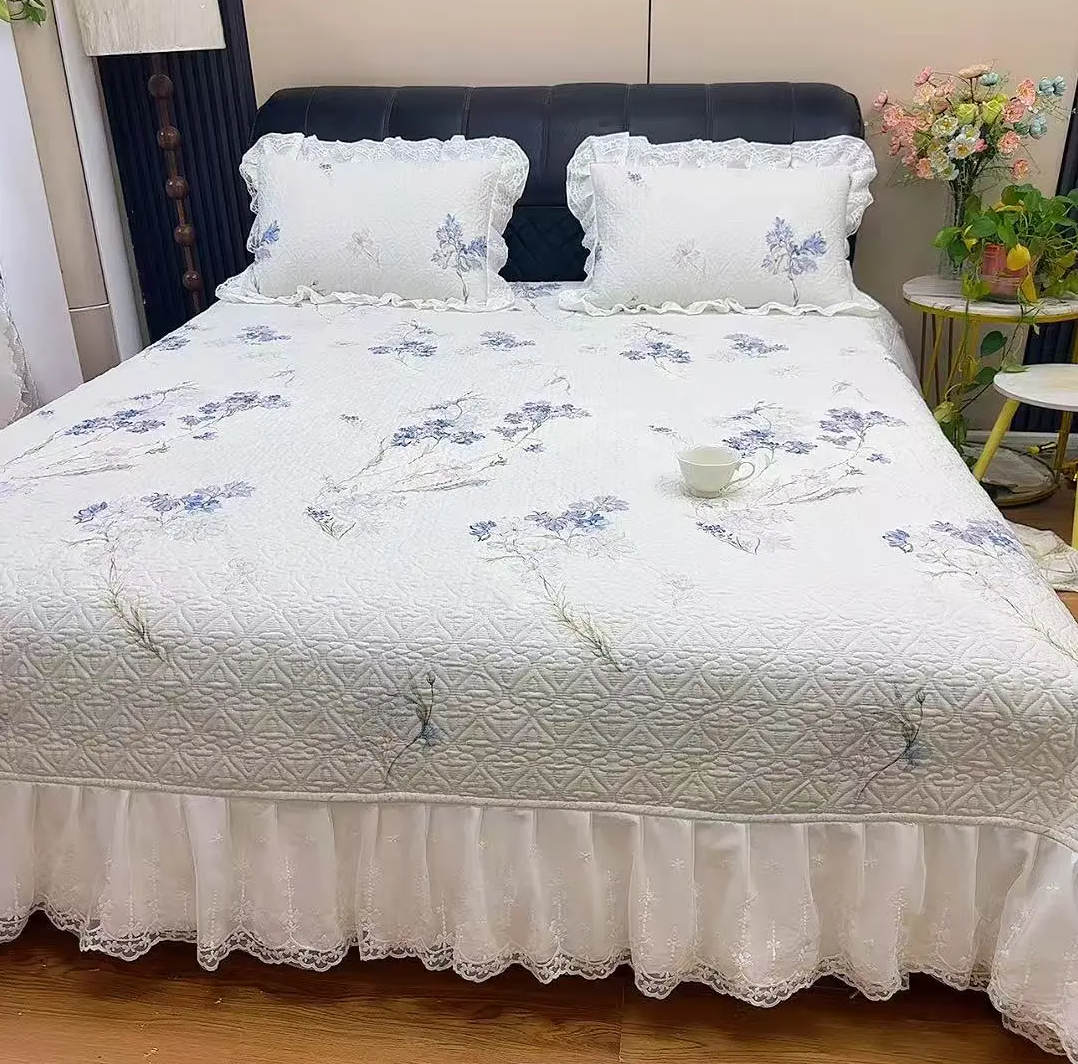 Fairy-Style Quilted Non-Slip Bed Cover